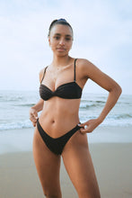 Load image into Gallery viewer, Raven Rockaway Bottom