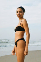 Load image into Gallery viewer, Raven Rockaway Bottom