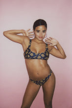 Load image into Gallery viewer, Beau Nana Lucy Bottom