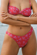 Load image into Gallery viewer, Paradise City Rockaway Bottom