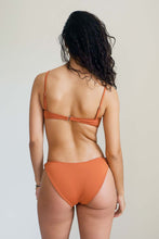 Load image into Gallery viewer, Honey Rockaway Bottom